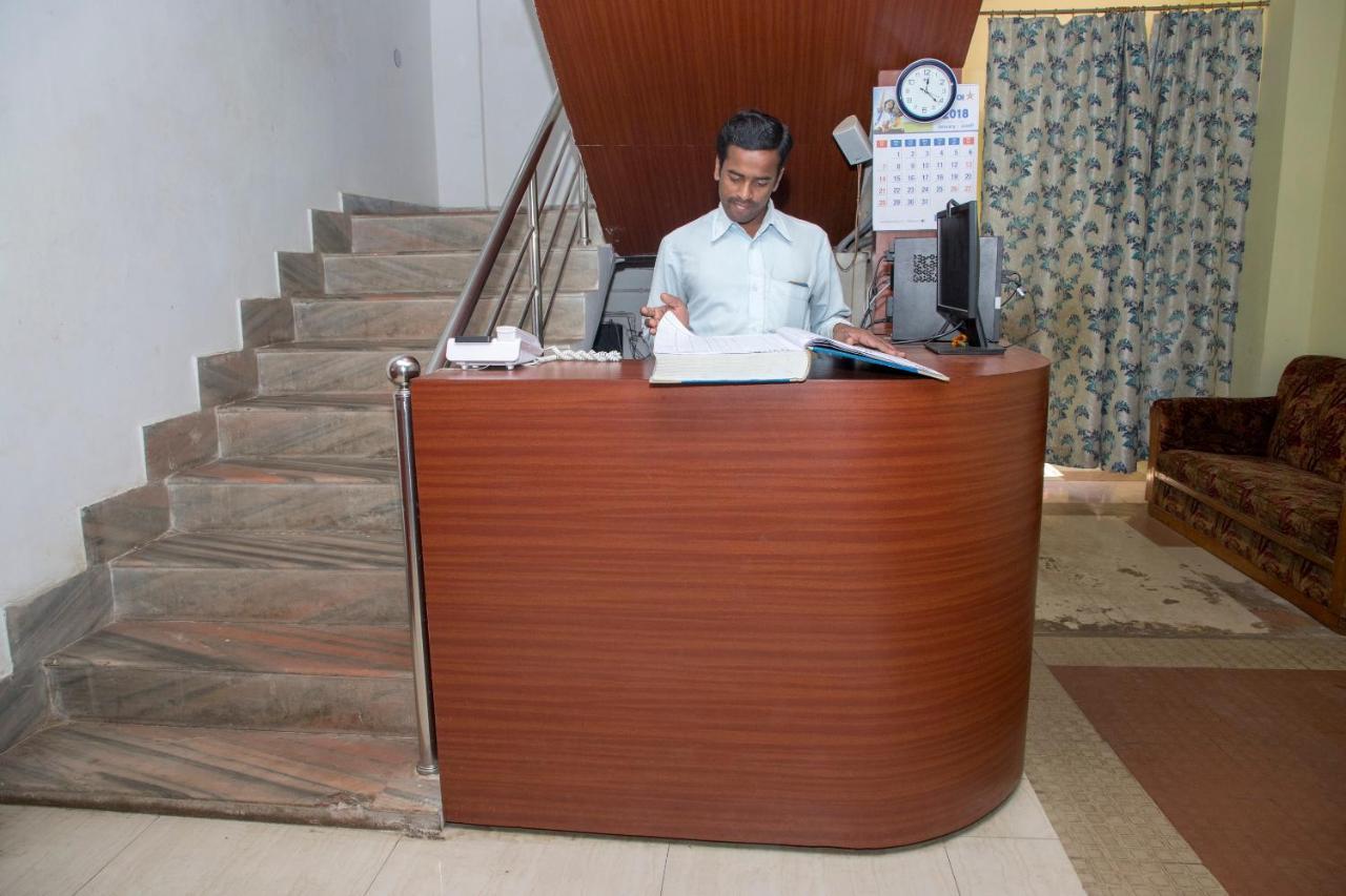 Oyo 11346 Hotel Tazz Odisha Bhubaneswar Zewnętrze zdjęcie