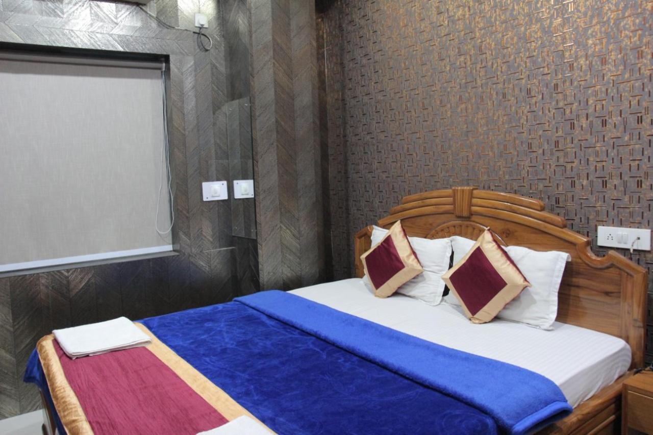 Oyo 11346 Hotel Tazz Odisha Bhubaneswar Zewnętrze zdjęcie