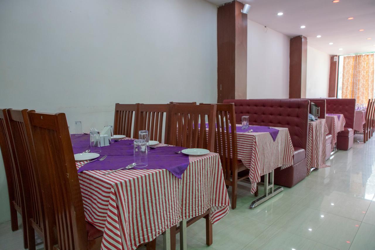 Oyo 11346 Hotel Tazz Odisha Bhubaneswar Zewnętrze zdjęcie